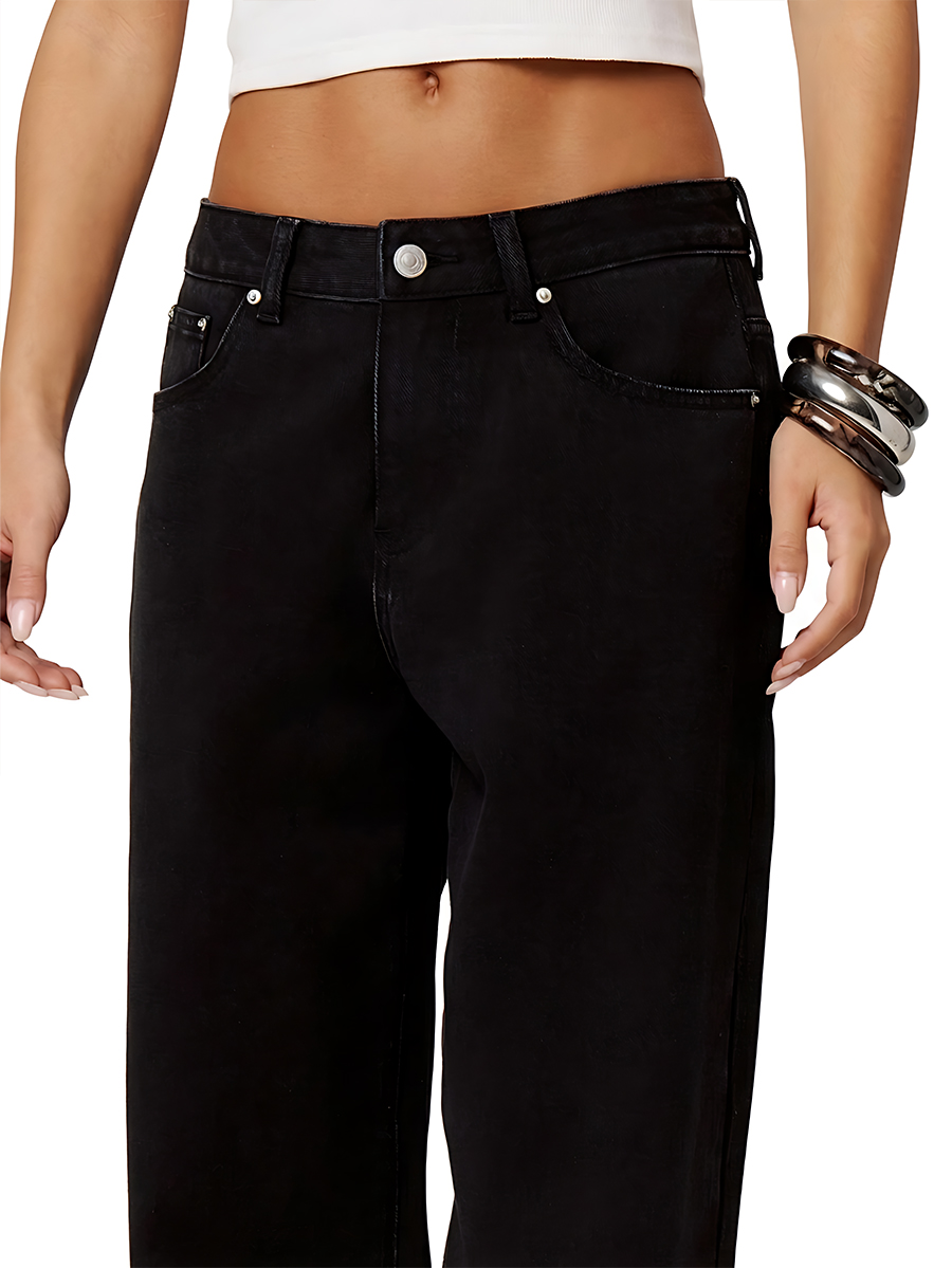 Women's Black Low Rise Straight Leg Jeans with Pockets
